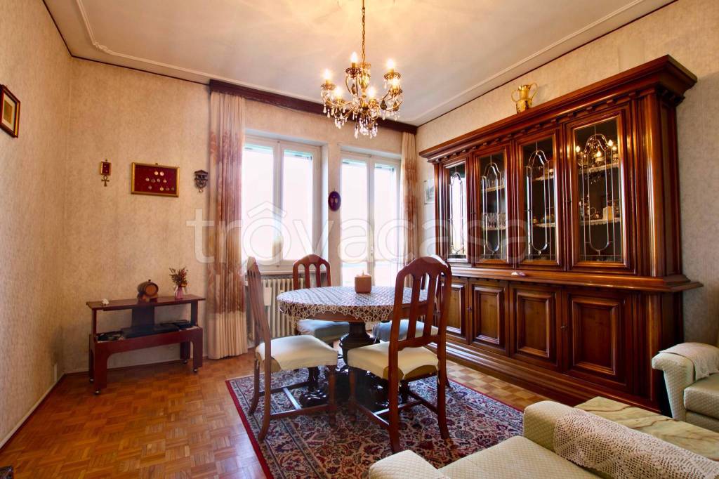 Appartamento in vendita a Biella via Zubiena, 3