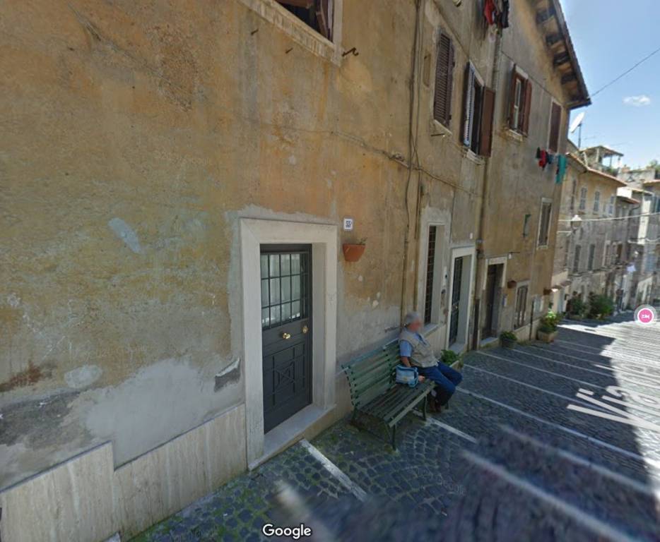 Appartamento all'asta a Tivoli via del Duomo