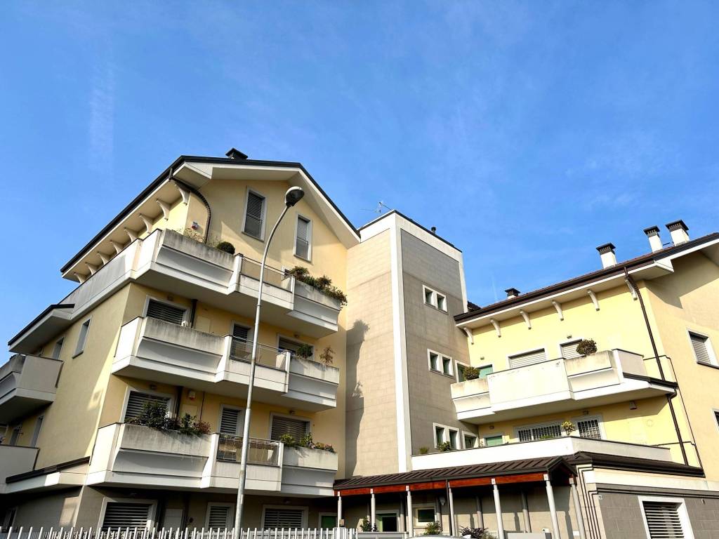 Appartamento in vendita a Treviglio via Fratelli Buttinoni