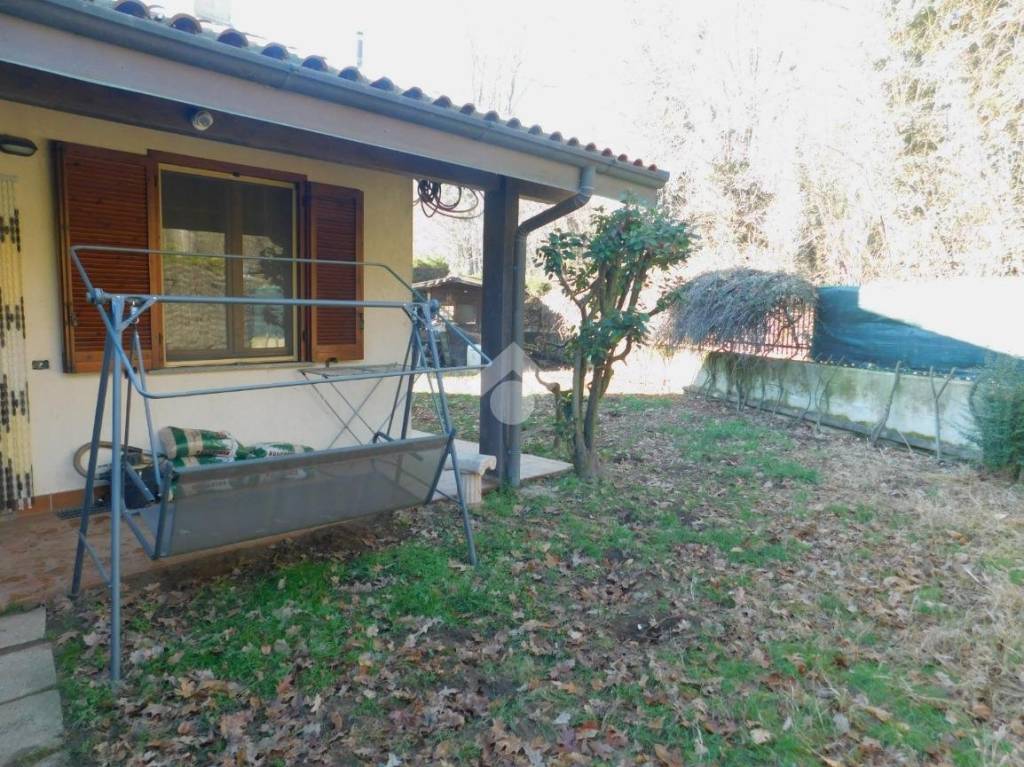 Villa a Schiera in vendita a Casorate Sempione via Trieste, 47