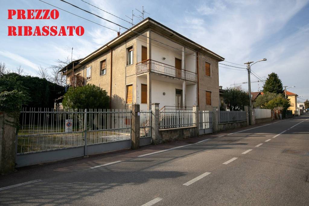 Villa Bifamiliare in vendita a Ceriano Laghetto via Piave, 88/90