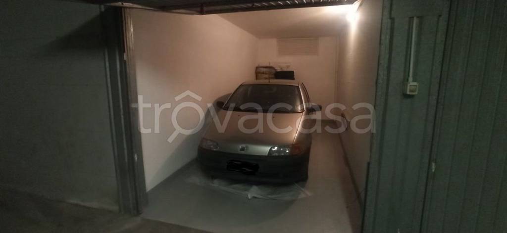 Garage in vendita a Savona via turati
