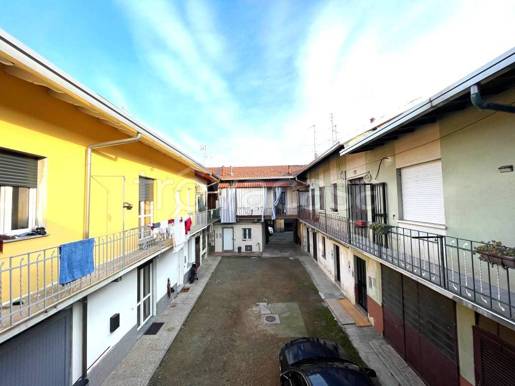 Appartamento in vendita a Samarate via Roma, 10
