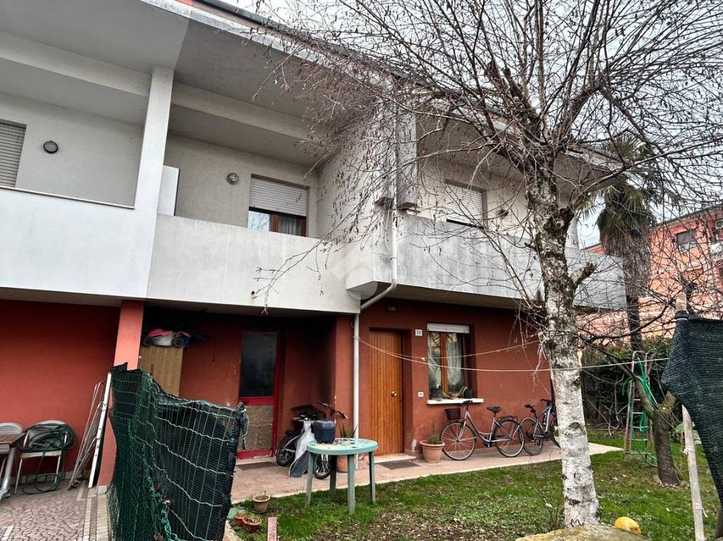 Villa a Schiera in vendita a Resana via vittorio veneto, 74