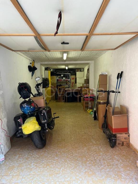 Garage in vendita a Milano via della Chiesa Rossa, 15