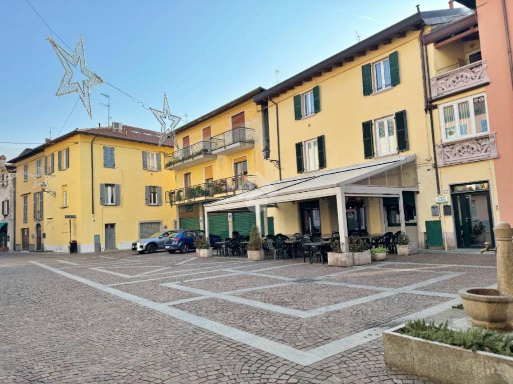 Appartamento in vendita a Mandello del Lario piazza Roma, 38