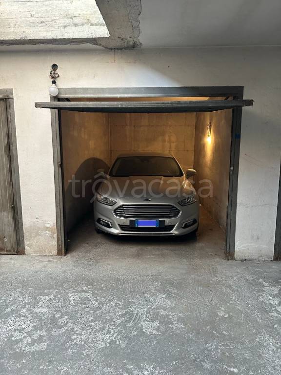 Garage in affitto a Brescia via Guglielmo Marconi, 16