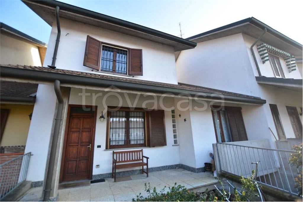 Villa a Schiera in vendita a San Colombano al Lambro via Privata Pampuri, 23