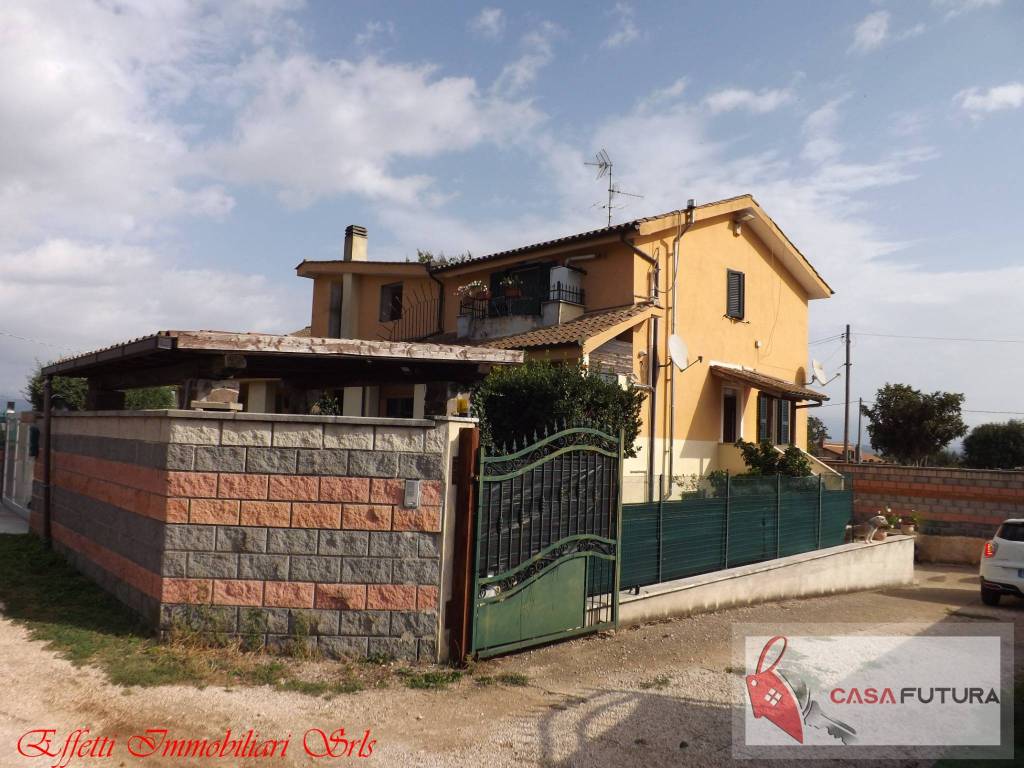 Appartamento in vendita a Valmontone via Colle San Giudico