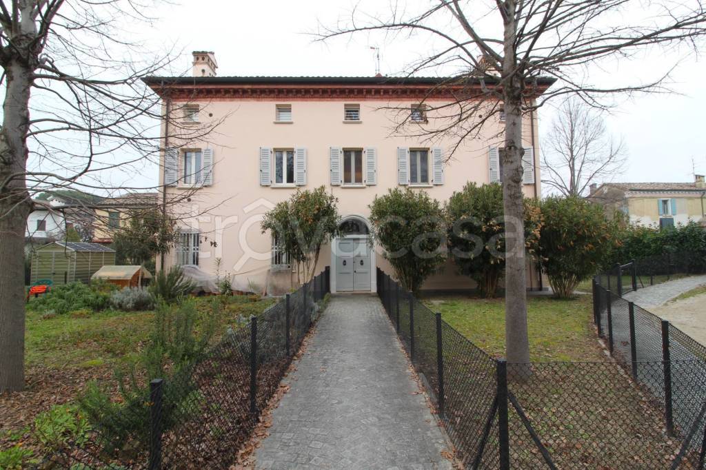 Appartamento in vendita a Ravenna via Girolamo Zattoni, 2
