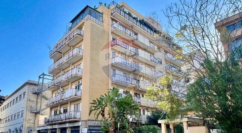 Appartamento in vendita a Palermo via Maggiore Toselli, 36 I