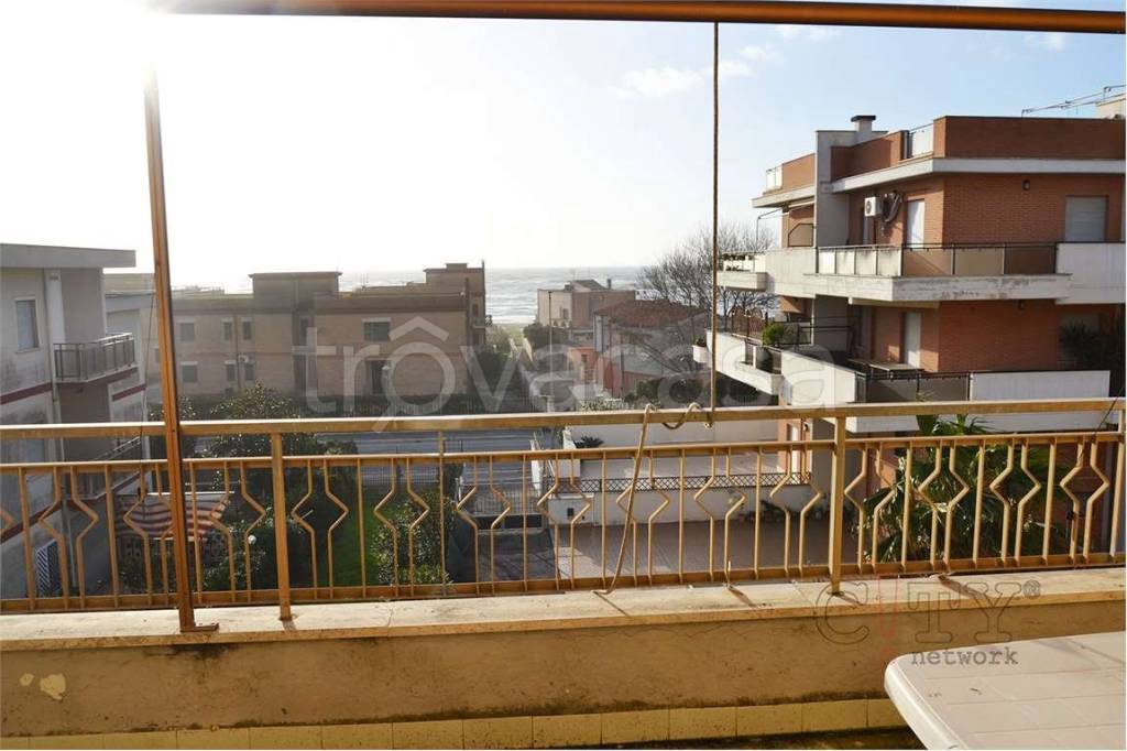 Appartamento in vendita ad Ardea via Bologna