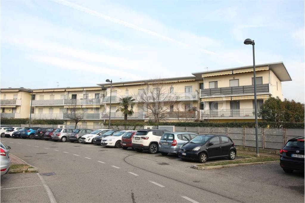 Appartamento in vendita a Madone via Puccini, 6