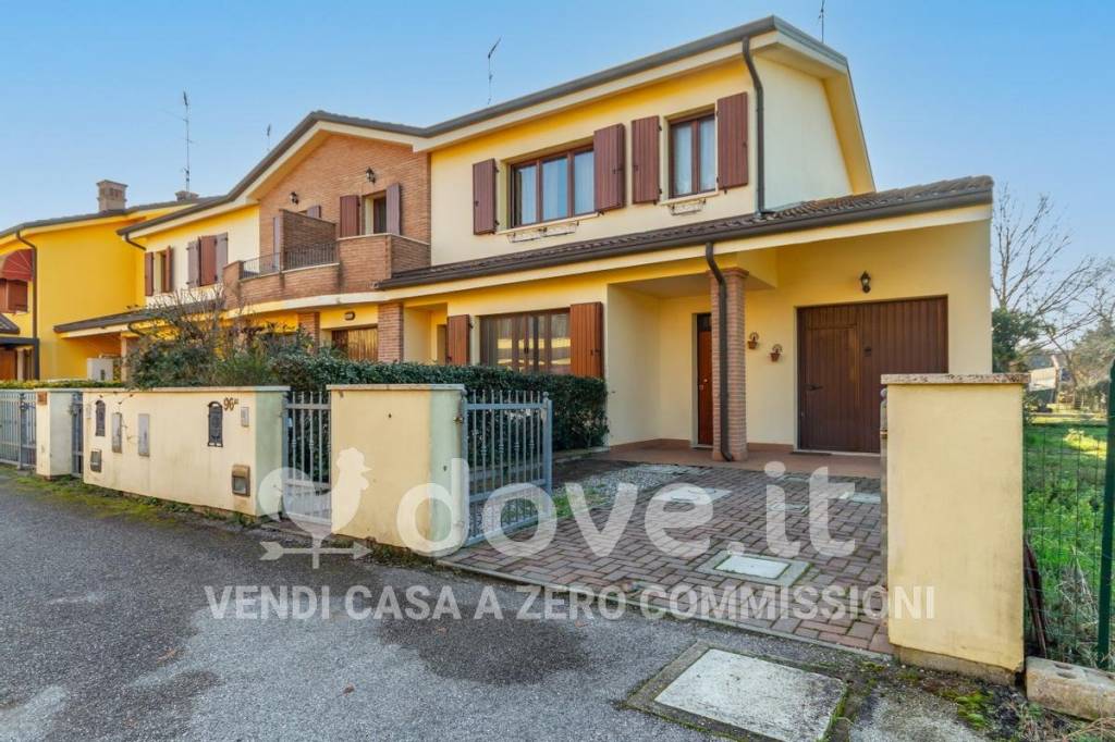 Appartamento in vendita a Ferrara via Stornara, 96a
