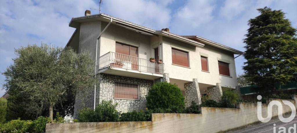 Villa in vendita a San Costanzo via fante alighieri, 3