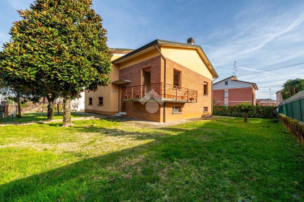 Casa Indipendente in vendita a Quattro Castella via p. P. Pasolini, 2
