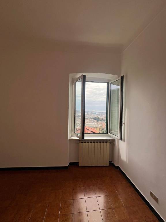 Appartamento in vendita a Genova via Domenico Oliva, 47B