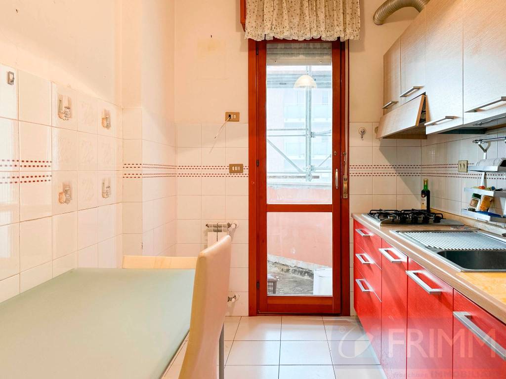 Appartamento in vendita a Pomezia via Enrico Berlinguer, 16
