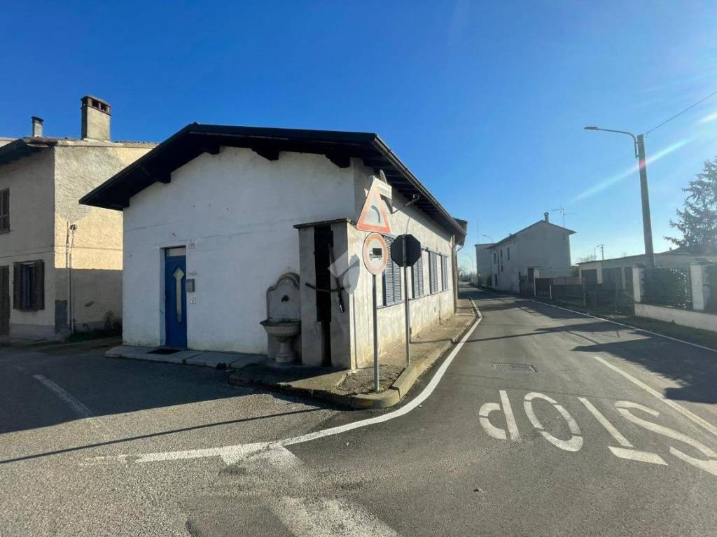 Casa Indipendente in vendita a Spessa via Marconi, 10
