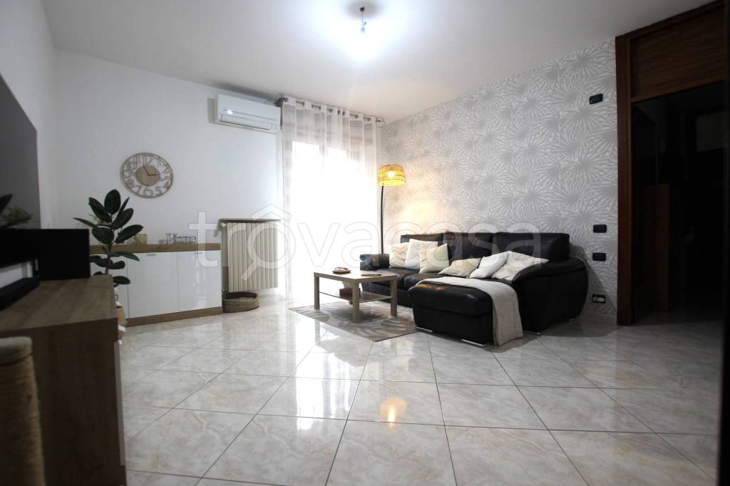 Appartamento in vendita a Cinisello Balsamo via Privata Monte K2, 8