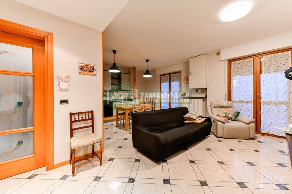 Appartamento in vendita a Stezzano via Giovanni Pascoli 7