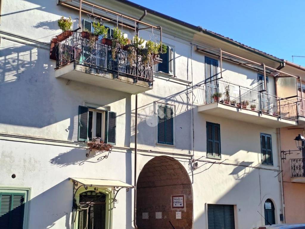 Casa Indipendente in vendita a Rignano Flaminio piazza dei Borgia, 8