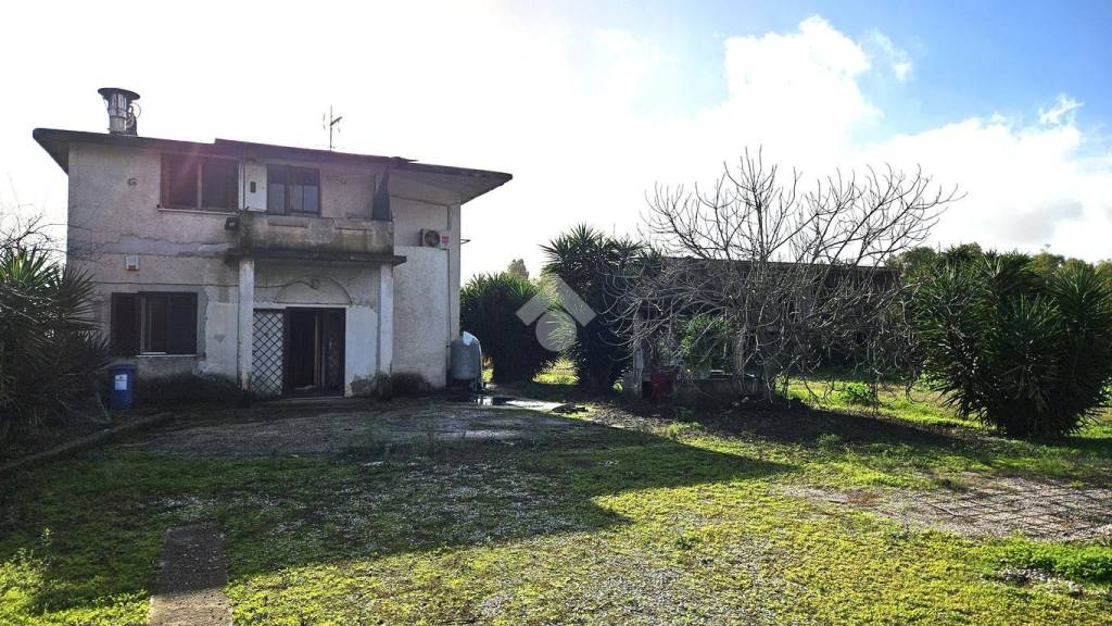 Casa Indipendente in vendita a Cisterna di Latina via Pontina, 6