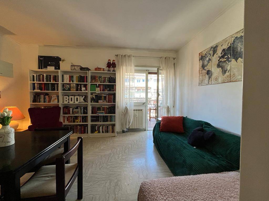 Appartamento in vendita a Roma via Gregorio Ricci Curbastro, 29