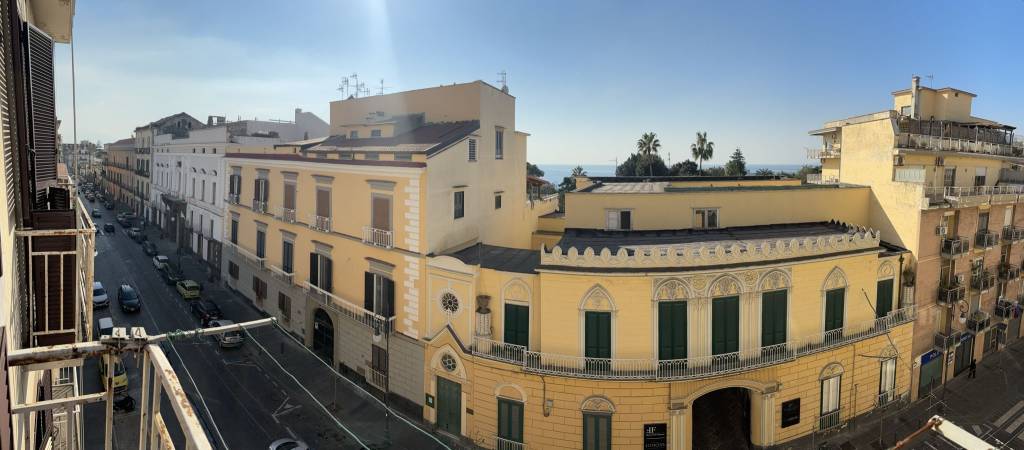 Appartamento in vendita a Portici corso Giuseppe Garibaldi, 292