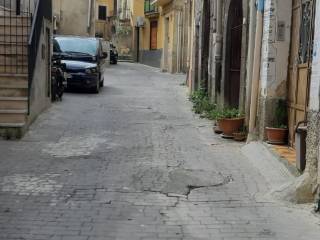 Appartamento in in vendita da privato a vizzini via procida, 9