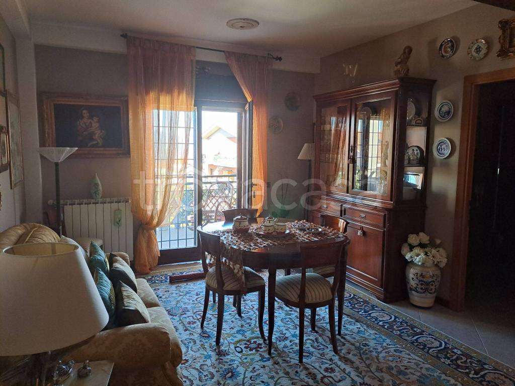 Appartamento in in vendita da privato a Scandriglia viale Giosuè Carducci, 32