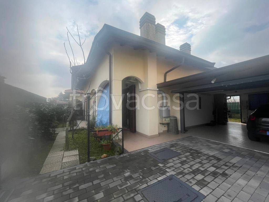 Villa in vendita a Dairago via Vincenzo Monti, 7