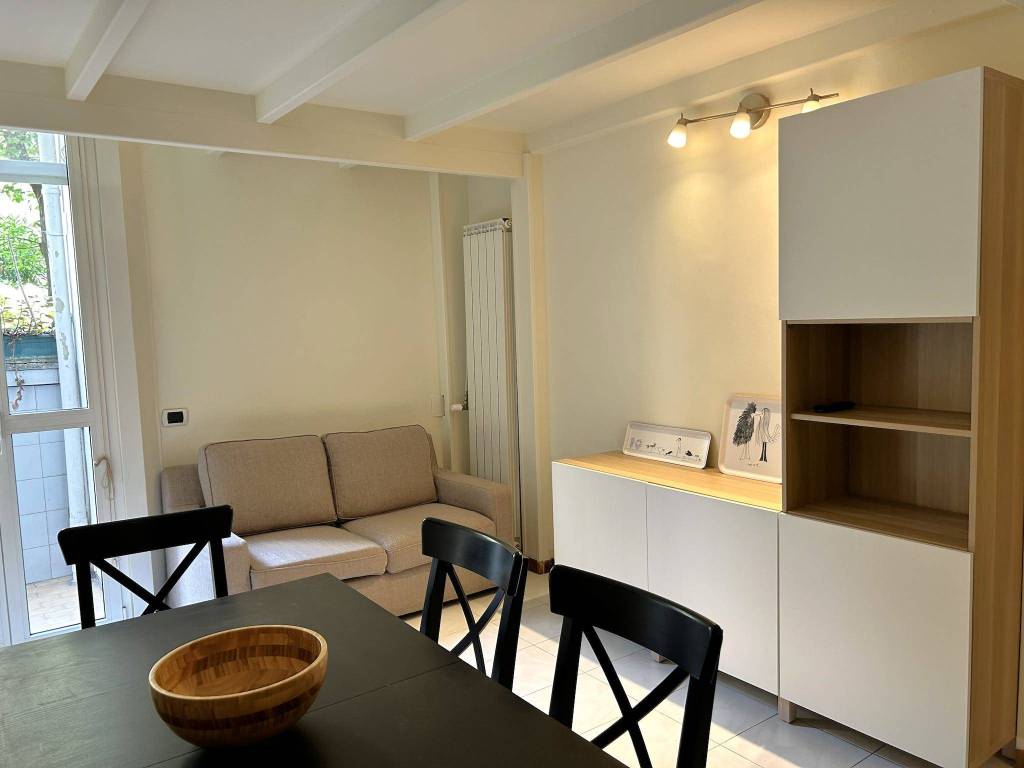 Appartamento in affitto a Milano via mosã¨ Bianchi