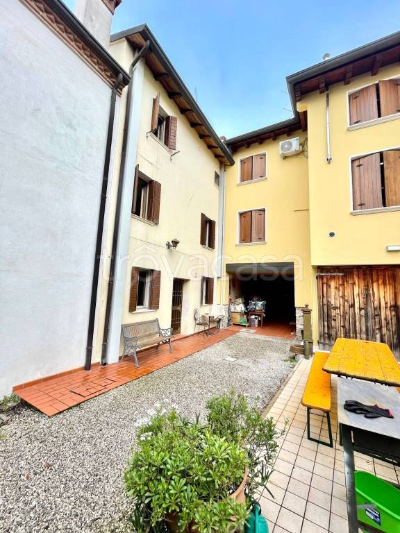 Villa a Schiera in vendita a Concordia Sagittaria via San Pietro, 147