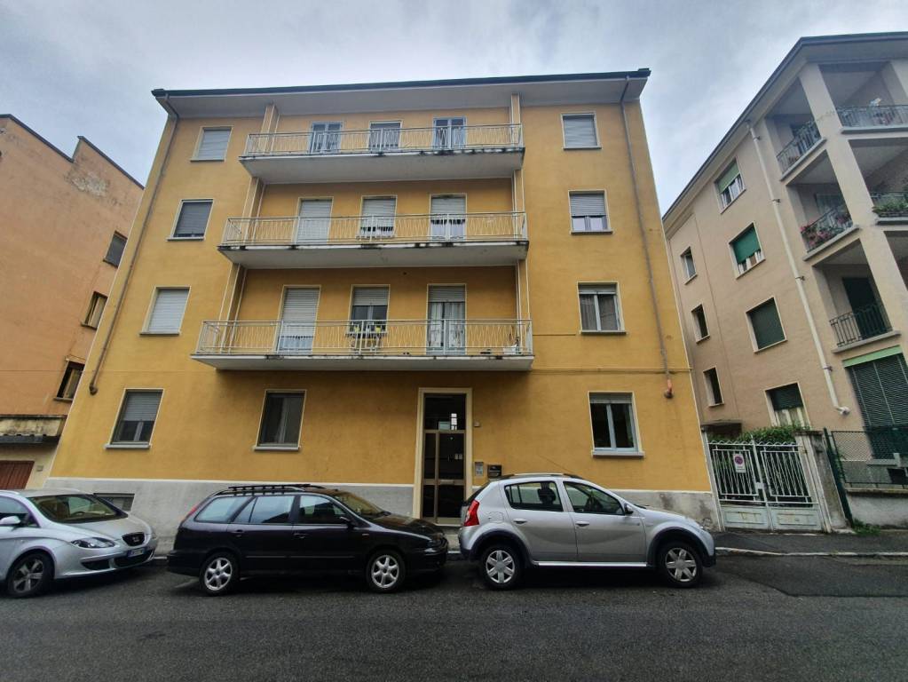 Appartamento in vendita a Pinerolo via Vittorio Alfieri, 5