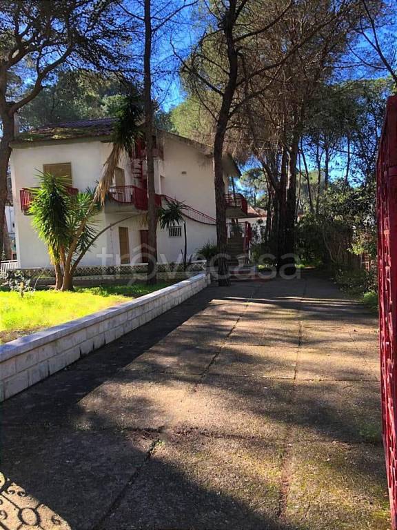 Appartamento in vendita a Castellaneta via Walter Schirra, 67