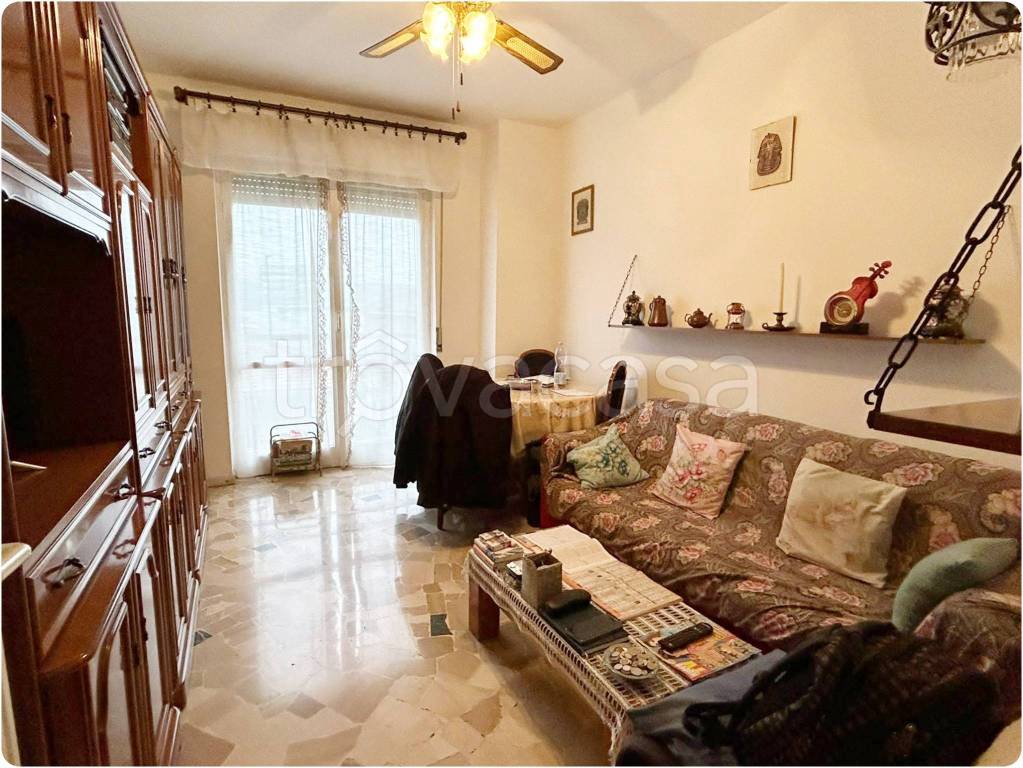 Appartamento in vendita a Baranzate via Gorizia, 41