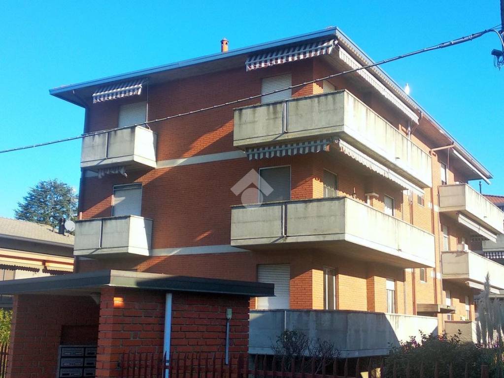 Appartamento in vendita a Cassano Magnago via Piave, 3
