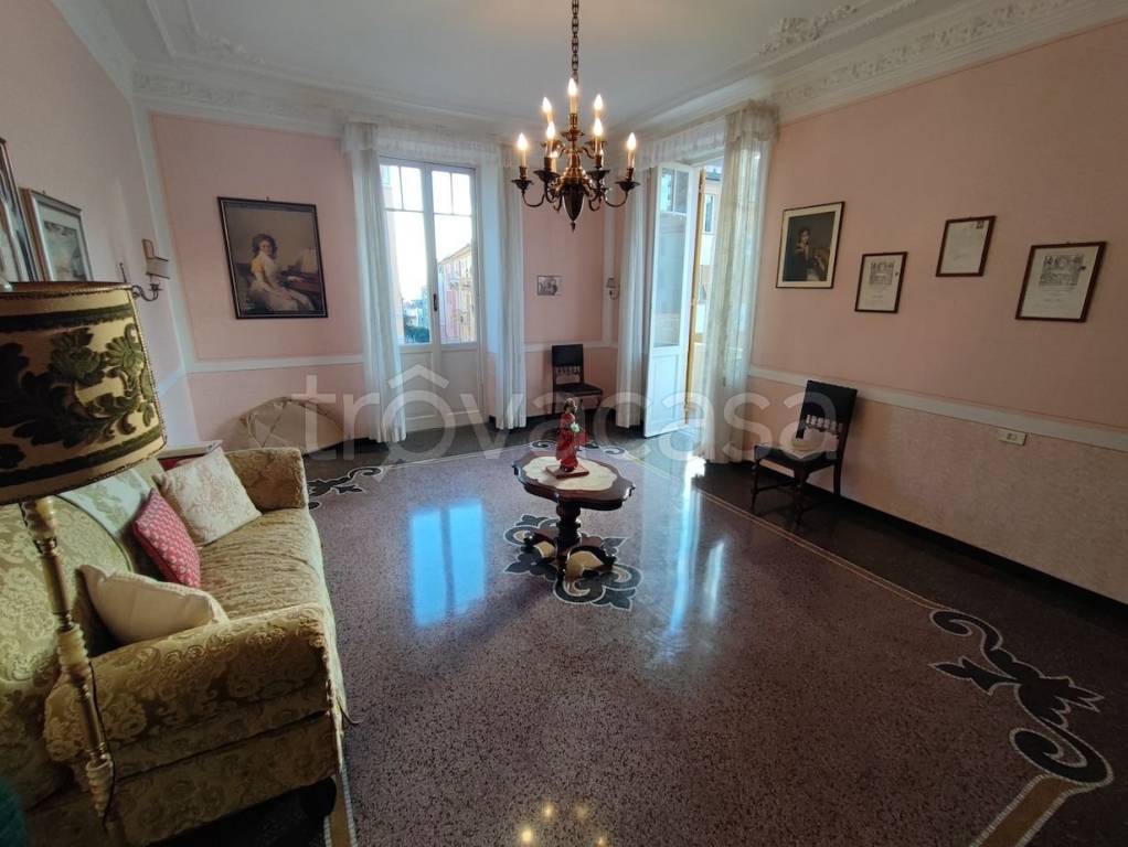 Appartamento in in vendita da privato a Genova via Bettino Ricasoli, 13