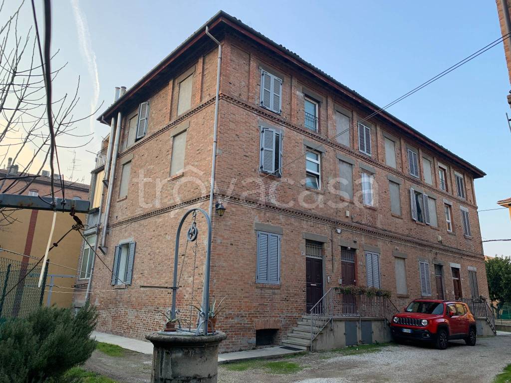 Appartamento in vendita a Bologna via Amerigo Vespucci