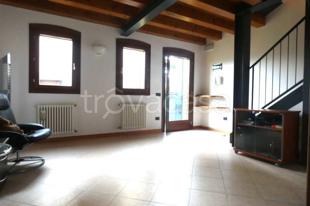 Villa a Schiera in vendita a Padova lungargine Brusegana