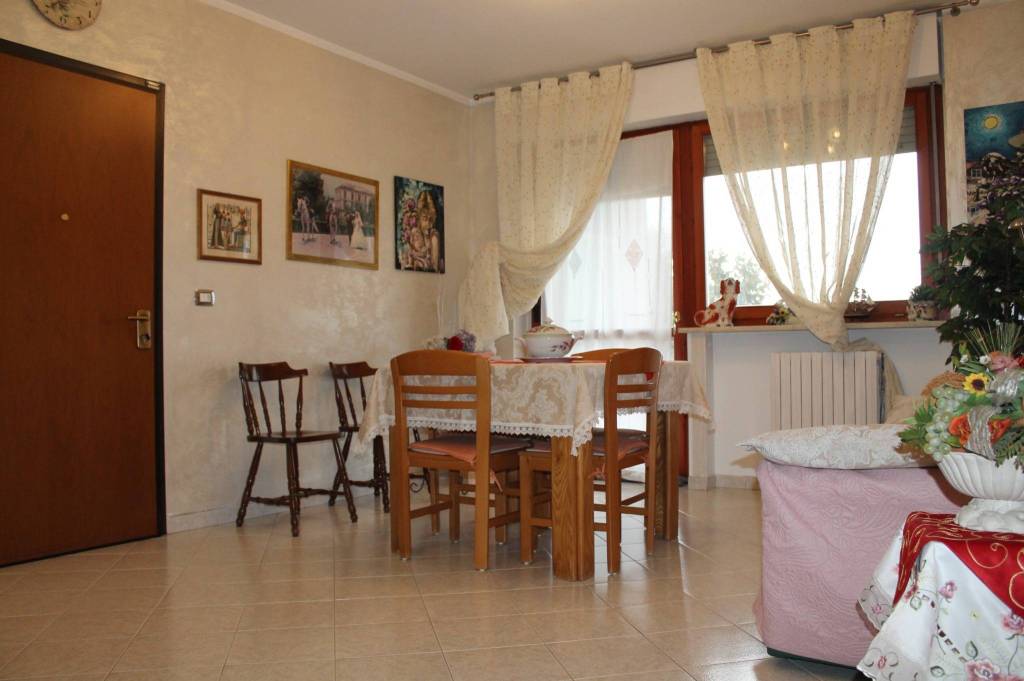 Appartamento in vendita a Trofarello via Alcide De Gasperi, 5