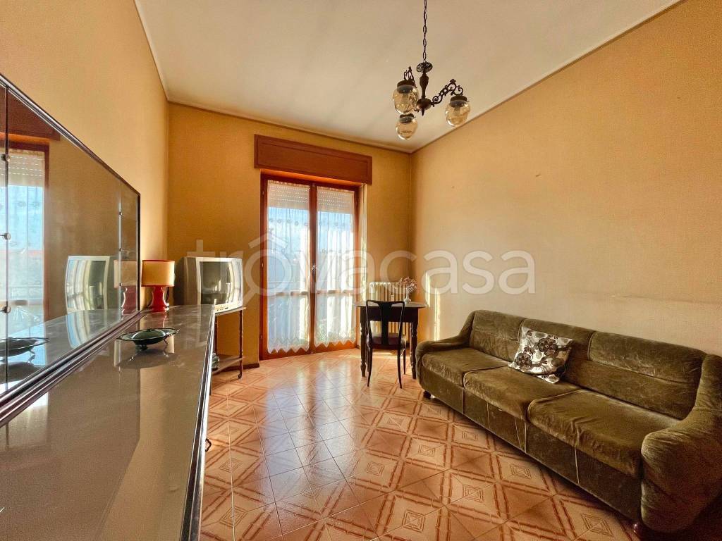 Appartamento in vendita a Nizza Monferrato piazza Guglielmo Marconi, 43