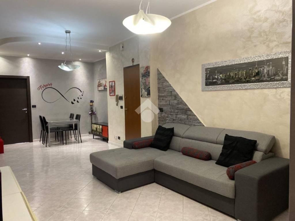 Appartamento in vendita a Rivoli via Caluso, 36