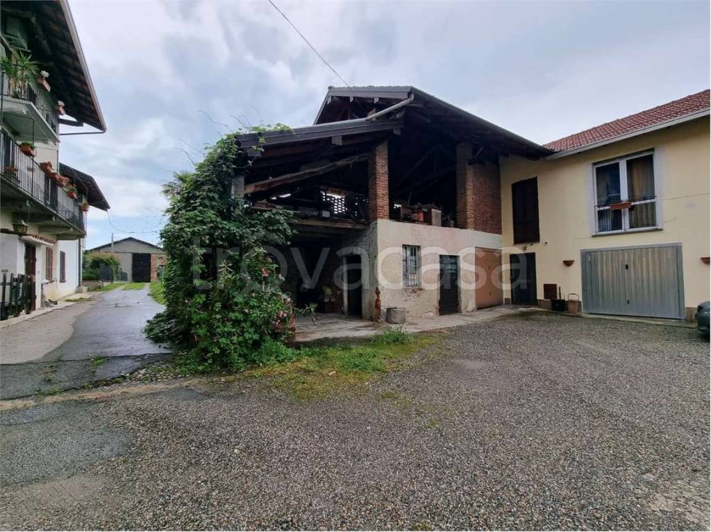 Casa Indipendente in vendita a Marano Ticino via cesare battisti, 2