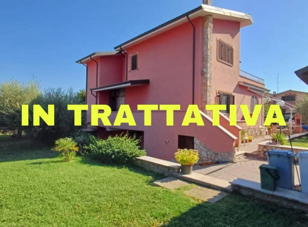 Villa in vendita a Guidonia Montecelio via Caio Acilio