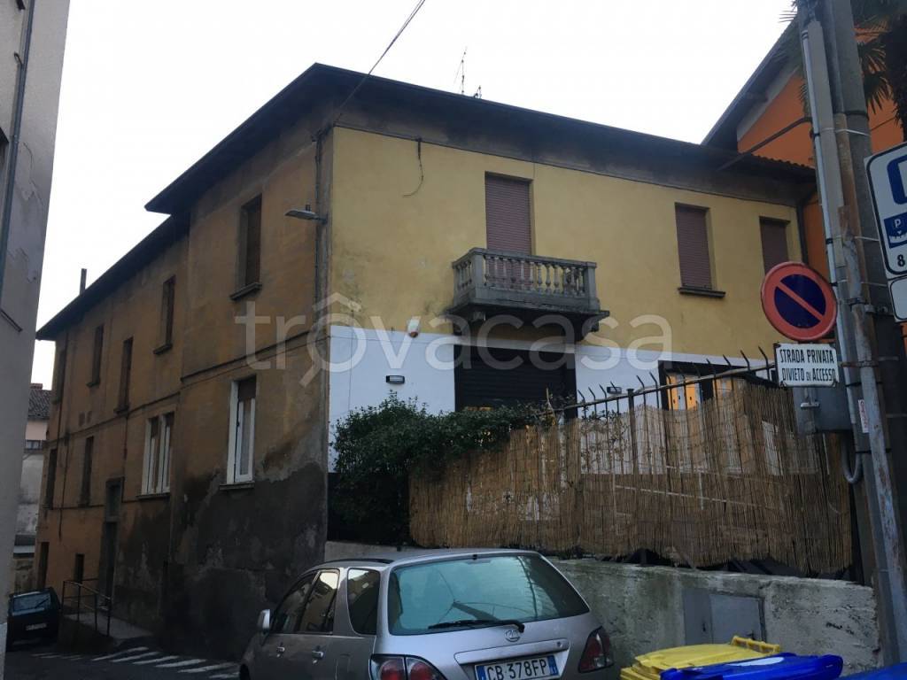 Intero Stabile in vendita a Gardone Val Trompia piazza Garibaldi ,26