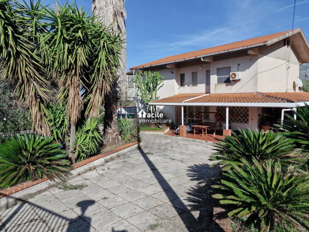 Villa in vendita a Carini via Torretta, 131, 90044 Carini pa, Italia