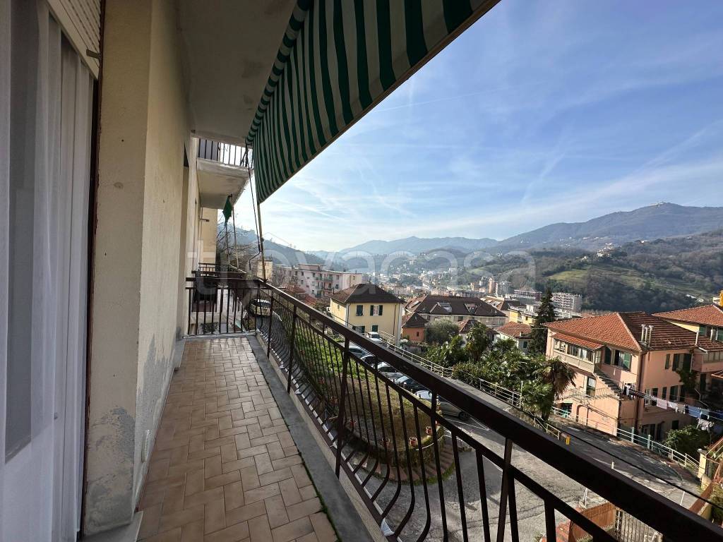 Appartamento in vendita a Genova via Val d'Astico