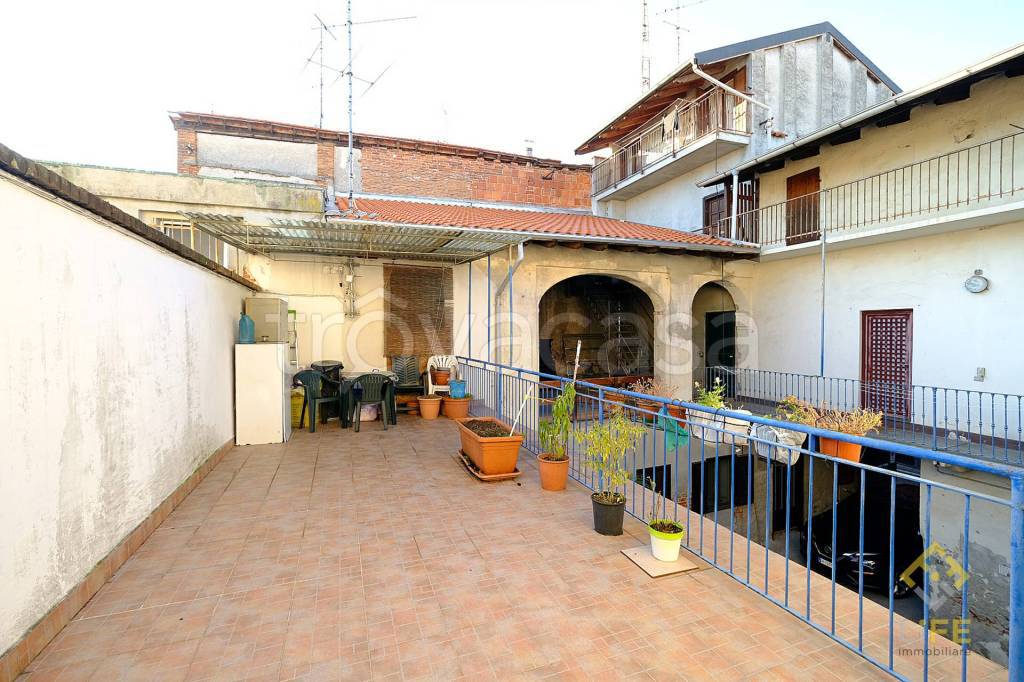 Appartamento in vendita a Galliate via Goffredo Mameli, 37